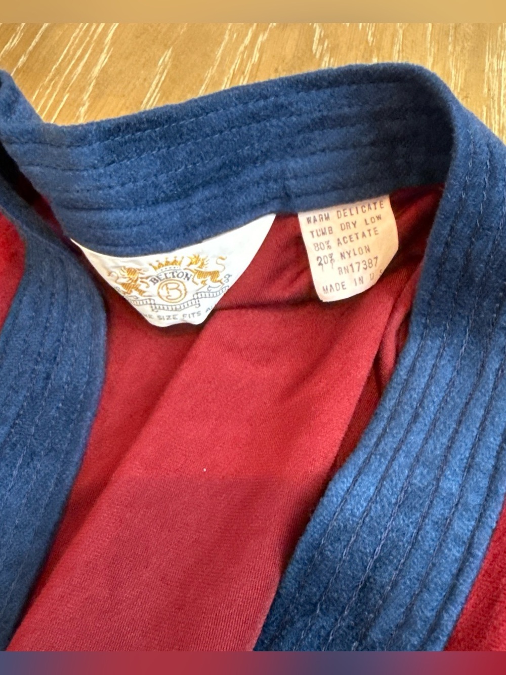 Vintage Belton Burgundy robe with Navy velour Trim - Picture 3 of 7